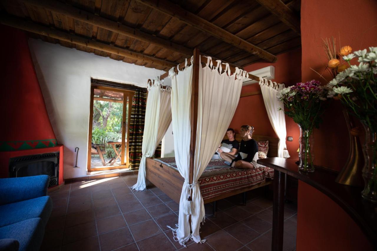 Tikal Boungalows Hotel Malcocinado  Exterior photo